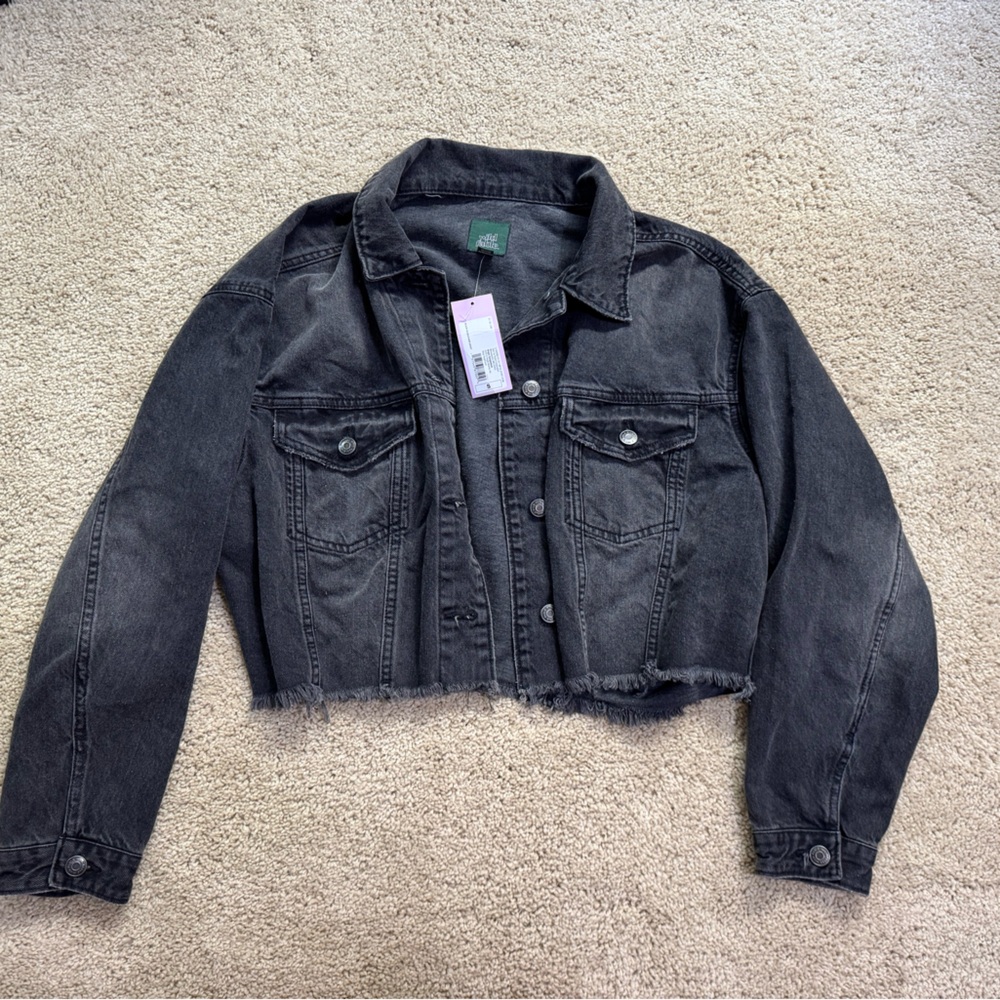 Black Cropped Denim Trucker Jacket